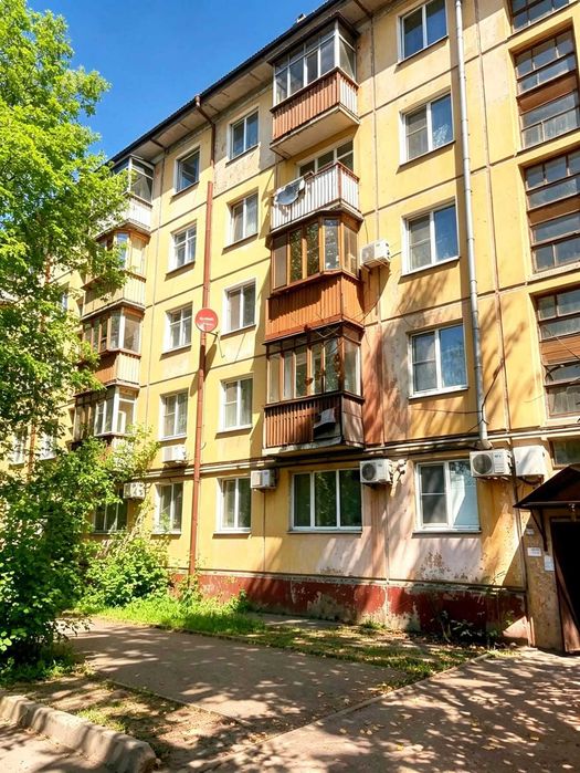 Продам 2х комнатную квартиру с балконом Назарбаева 49