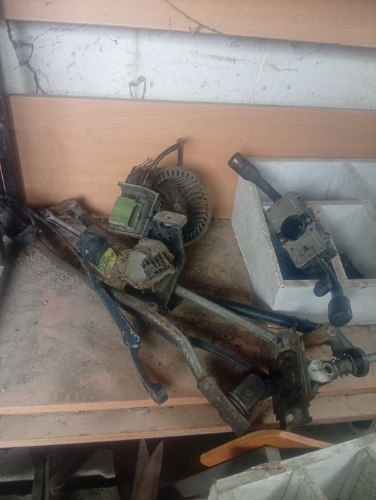 Продам запчасти Ауди 80