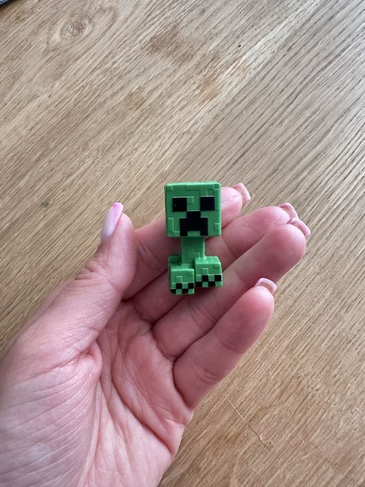 Игрушки kinder Minecraft