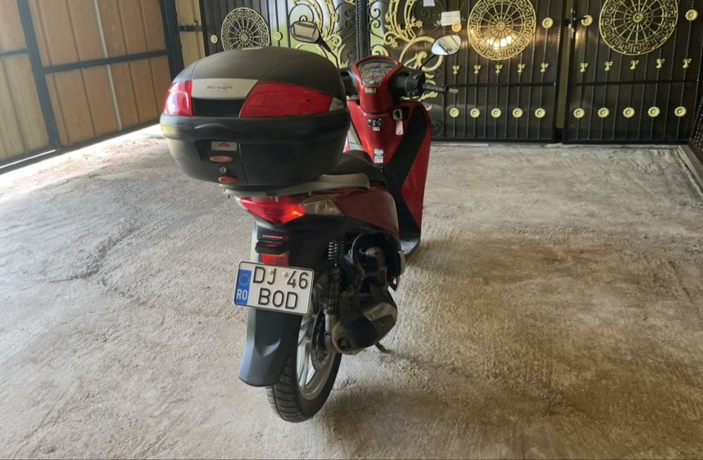 Scuter Honda Sh 125i înmatriculat