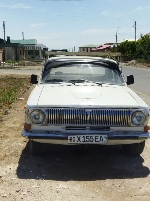 Gaz2410 srochna sotiladi