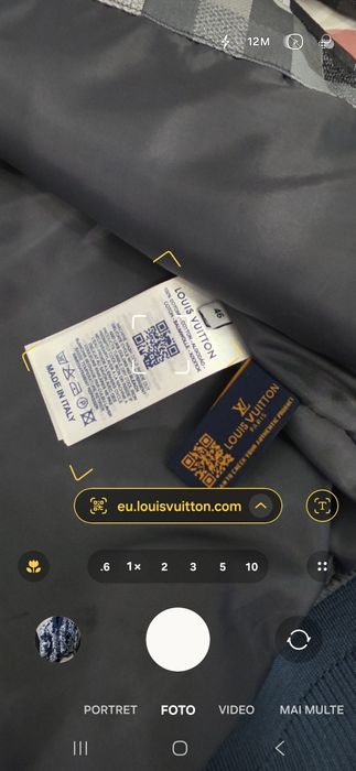 Geaca, model deosebit, Louis Vuitton, mărimea 46