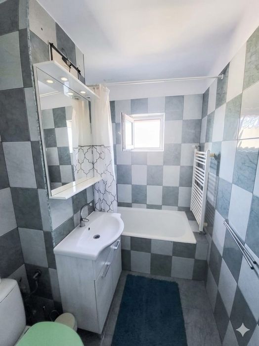 Proprietar, vand apartament cu doua camere