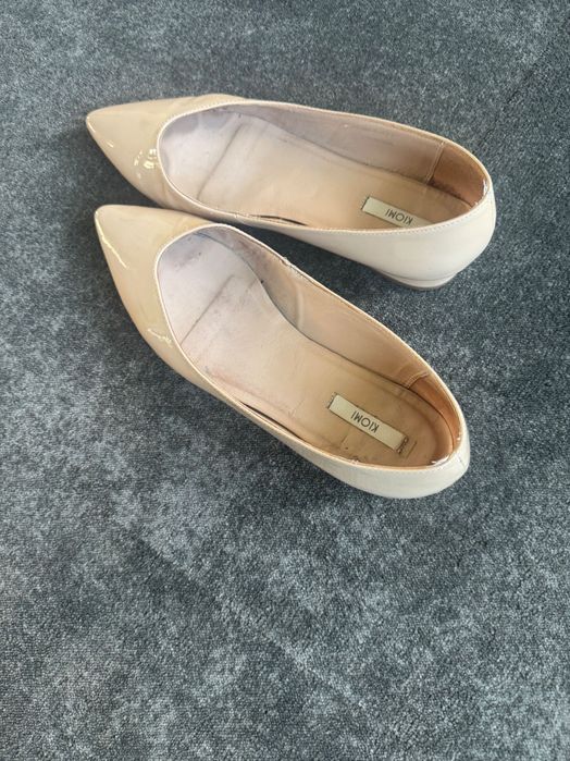 Balerini Kiomi, bej, piele naturală lăcuită, mărimea 40