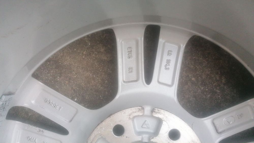 Зимни гуми с джанти 16 цола за  Hyundai  Tucson