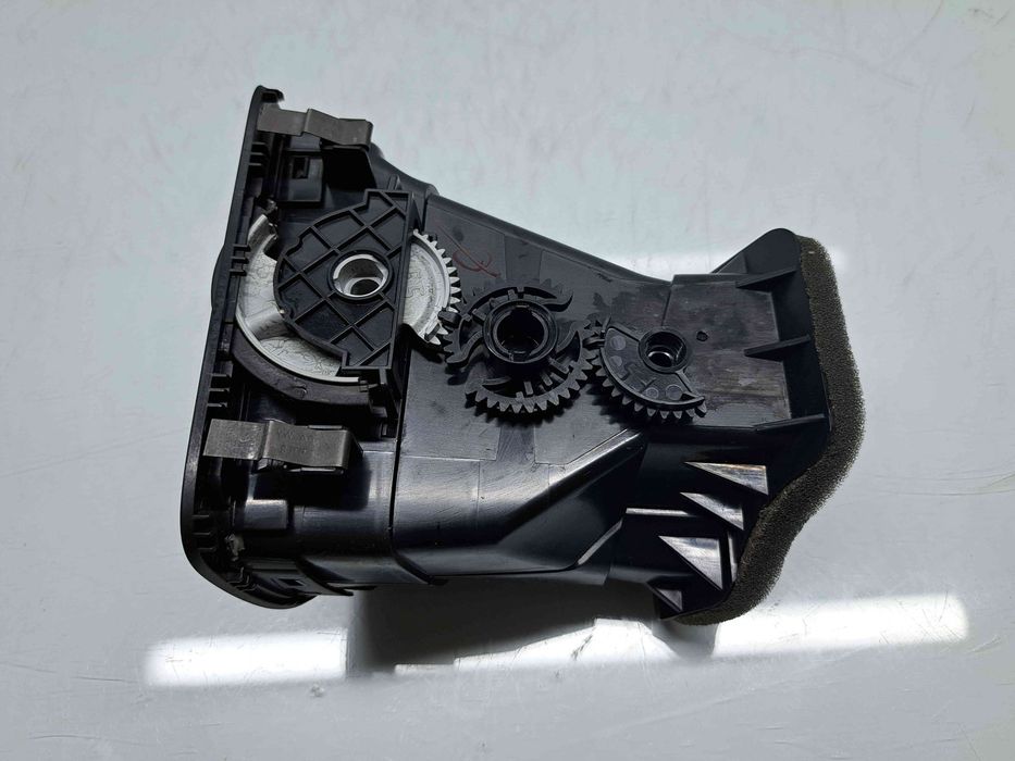 Grila aerisire dreapta Volkswagen Golf 6 (5K1) [Fabr 2009-2013] 5K081