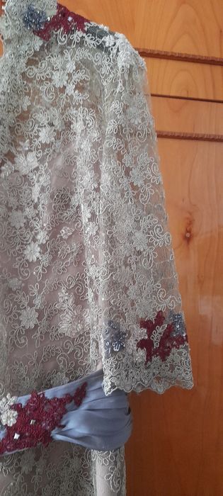 Rochie de ocazie deosenita din materiale de inalta calitate.