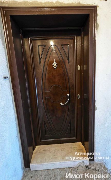 Дава се под наем Четиристаен апартамент в Асеновград - 110 кв.м за 350 € - Снимка #9