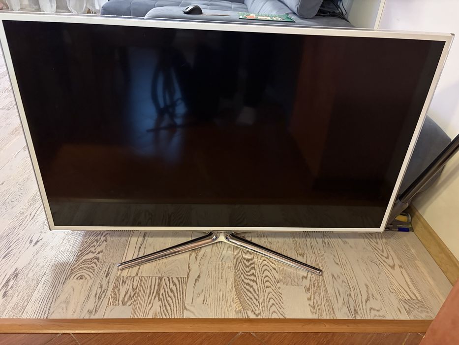 Телевизор Samsung UE46ES6710 46”