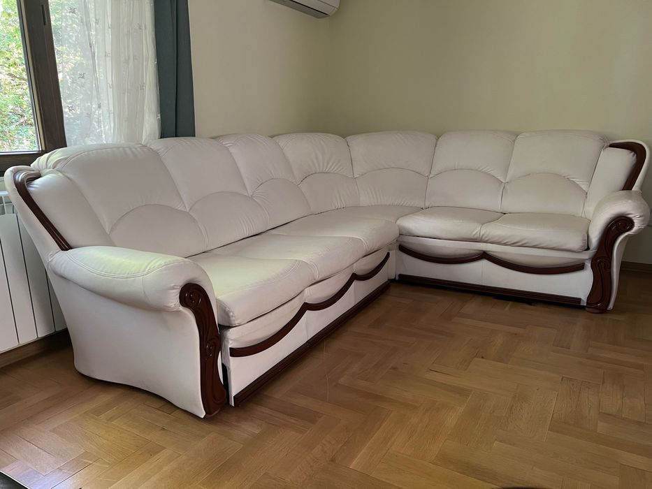 Бял диван еко кожа