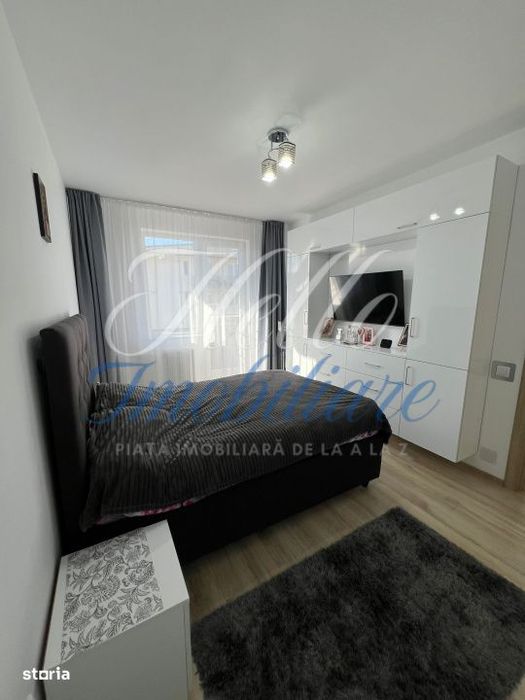 Vand apartament 2 camere 40mp+1 balcon 6mp zona Terra
