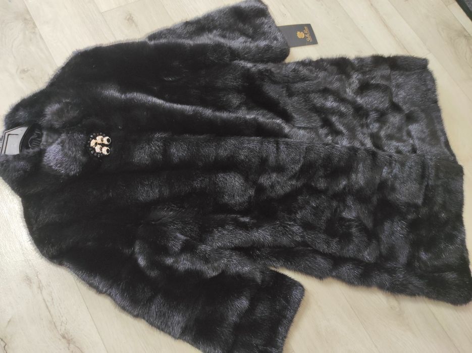 Продам норковую шубу