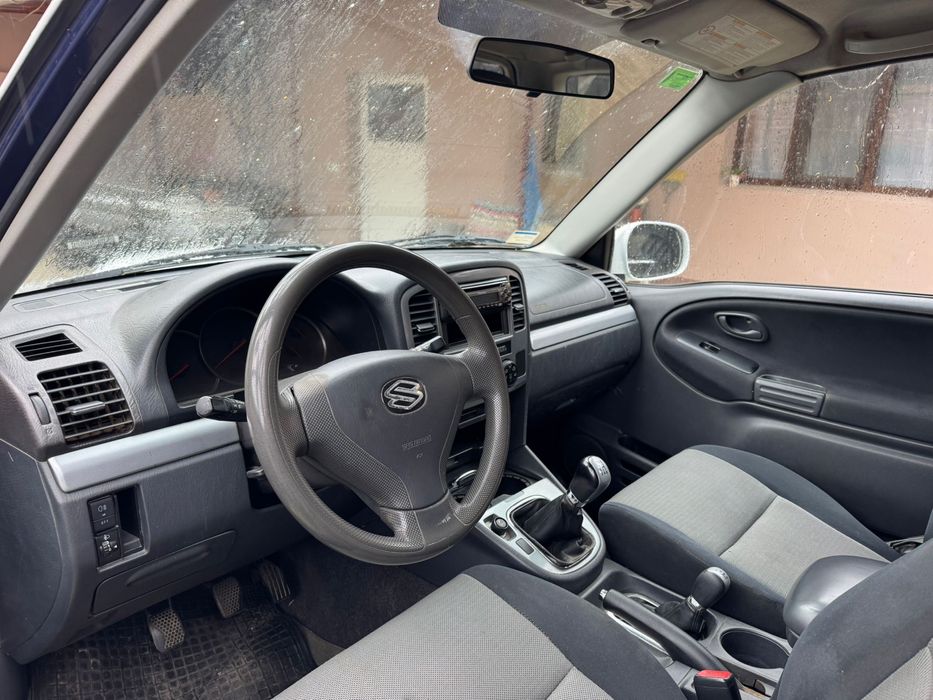 Vând Suzuki Grand Vitara