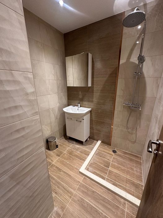 Дава се под наем Двустаен апартамент в Варна, Гранд Мол Варна - 70 кв.м за 650 € - Снимка #5