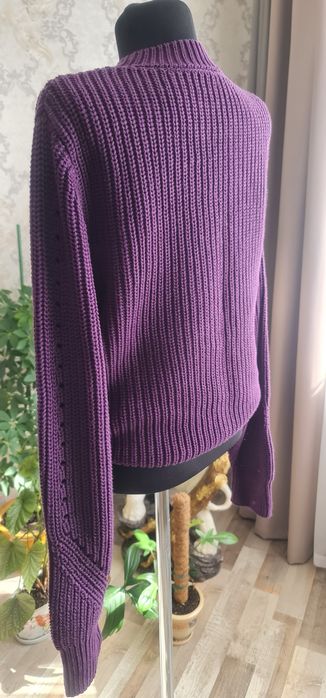 Женский свитер.Каспий ред!