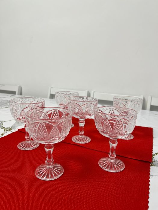 Продаются хрустальные вазы по 500т.