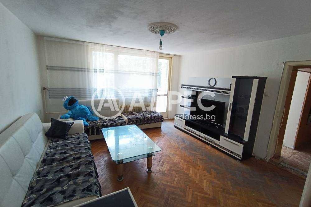 Продава се Тристаен апартамент в Разград, Център - 100 кв.м за 1296 €/кв.м - Снимка #2