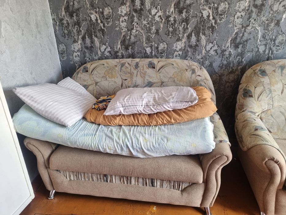 Отдам даром 2 диван+кресло