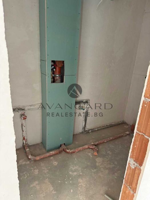 Продава се Тристаен апартамент в Пловдив, Остромила - 180 кв.м за 1195 €/кв.м - Снимка #3