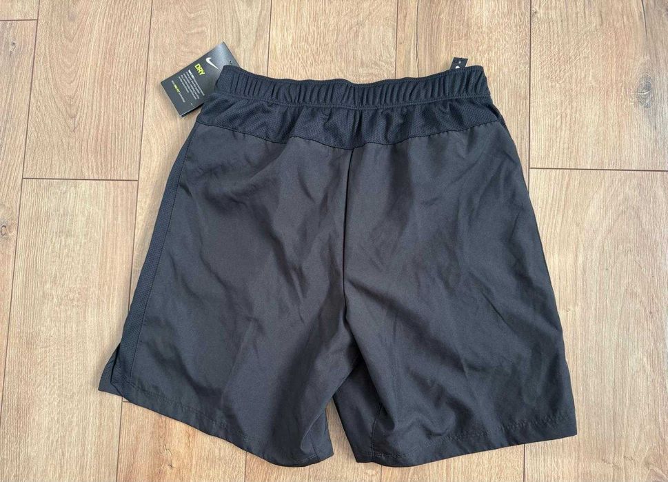 Nou Nike S barbati pantaloni scurti alergare DriFit