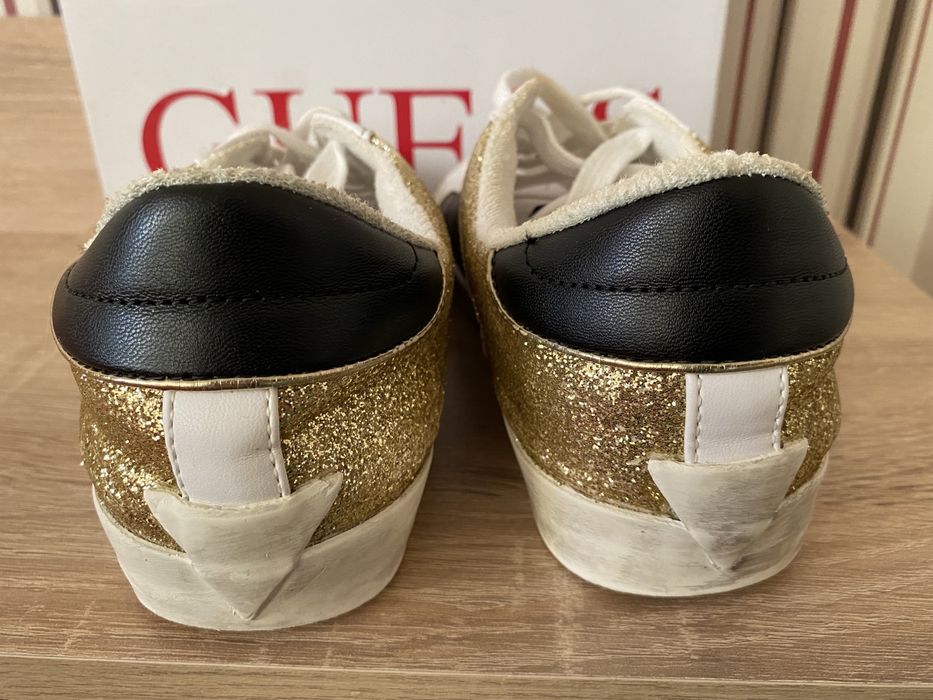 Дамски кецове Guess