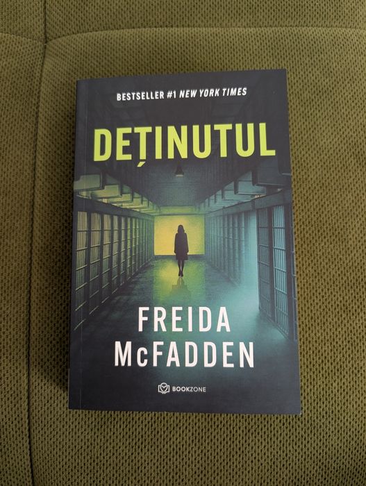 Vând carte Deținutul de Freida McFadden