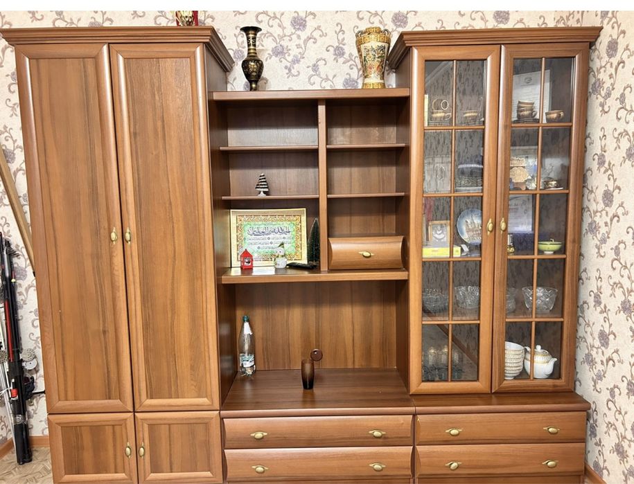 Шкаф, стенка , горка,