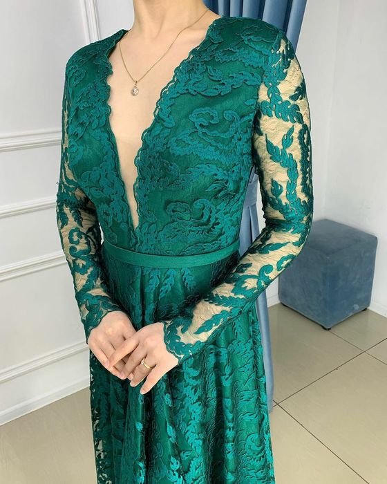 Продам новое вечернее платье