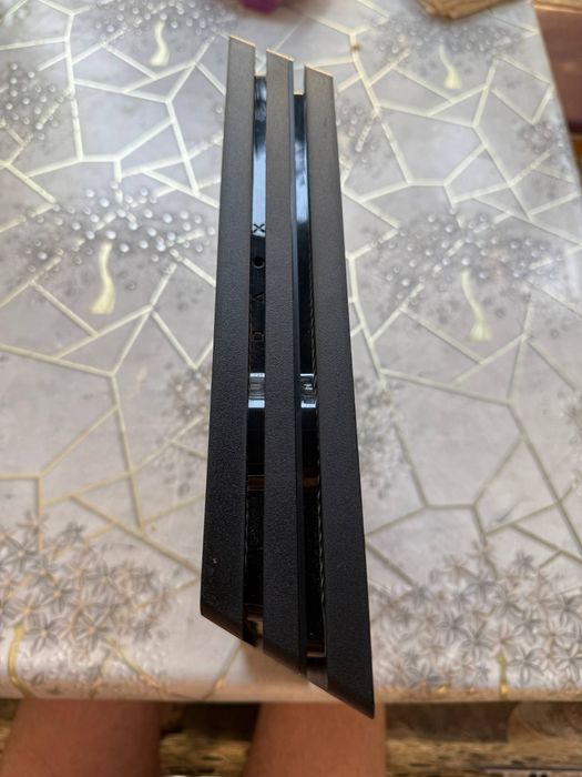 Sony playstation 4 pro 1tb ideal