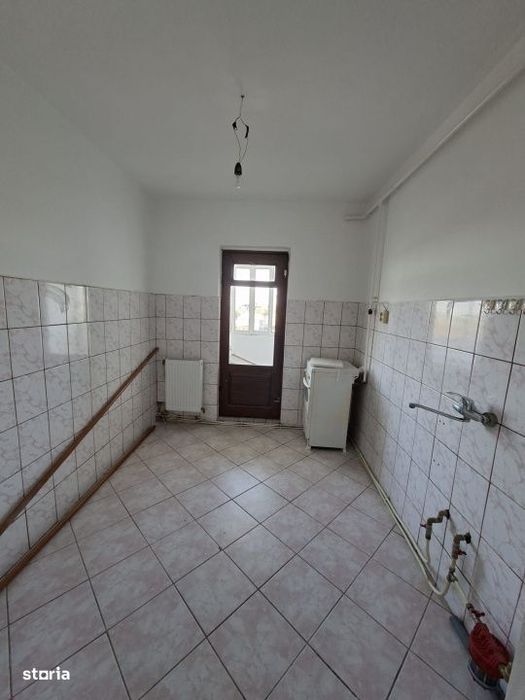 Apartament 3 camere, et. 3,  54 mp utili