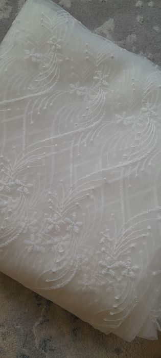 Продам тюль 5м .новый