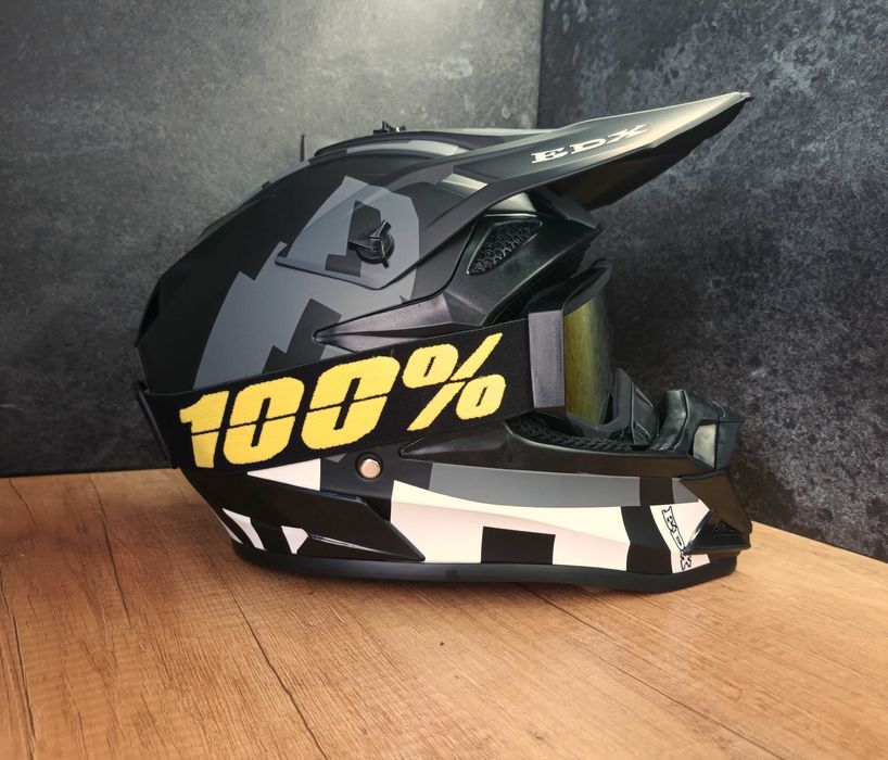 Каска шлем за мотокрос, колело (велосипед), скутер, тротинетка