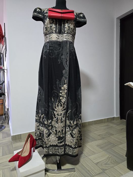 Rochie lunga cu imprimeu  floral, maneci bufante