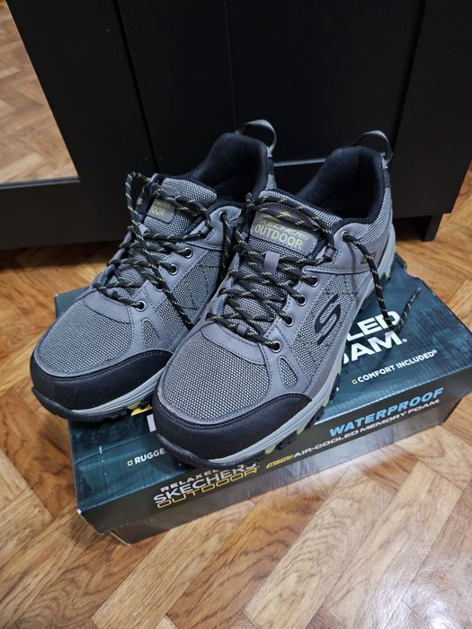 Кроссовки Skechers