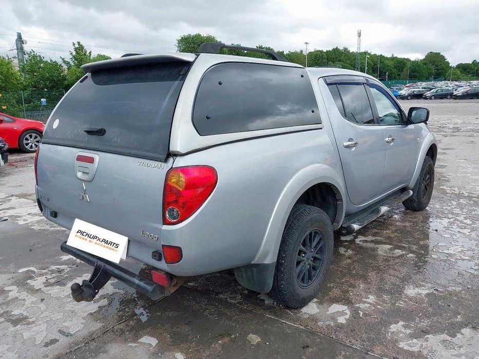 Dezmembrez Mitsubishi L200 2.5 Diesel 2015