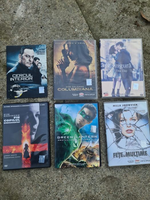 Vând DVD-uri  sunt în stare perfectă