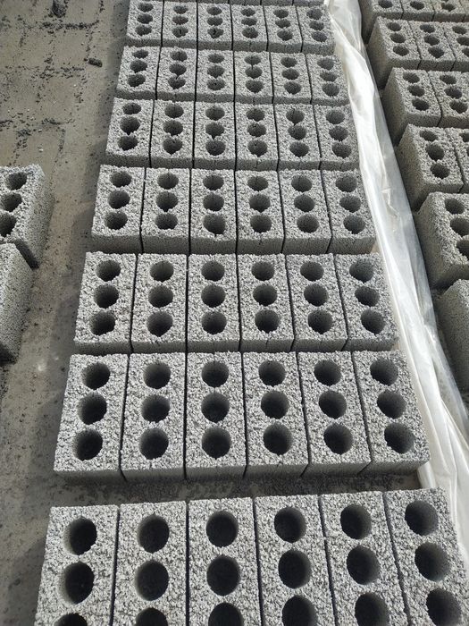 SHlakablok sifatliy, mustaxkam 15.5/15.5×32 razmer 1700 som