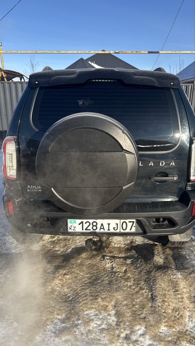 Продам авто Нива Травел