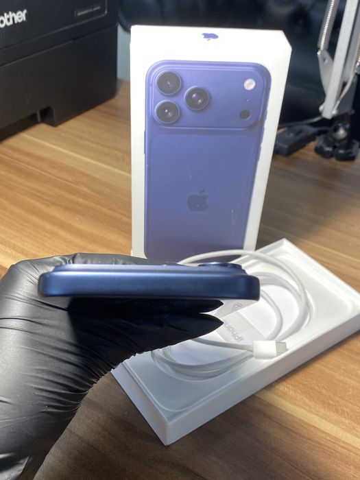 iPhone 17 Pro Max • 512 GB • Deep Blue
