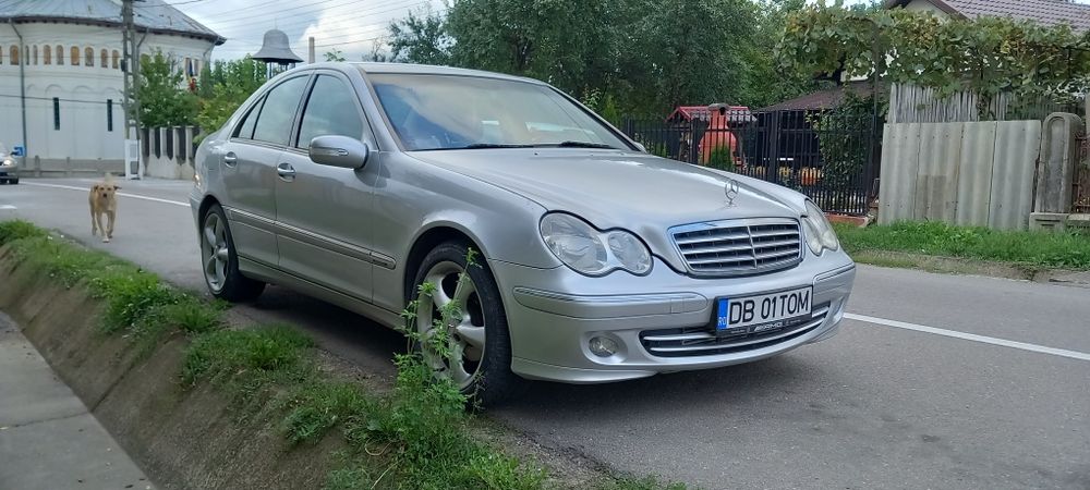 Vând Mercedes c clase 2005