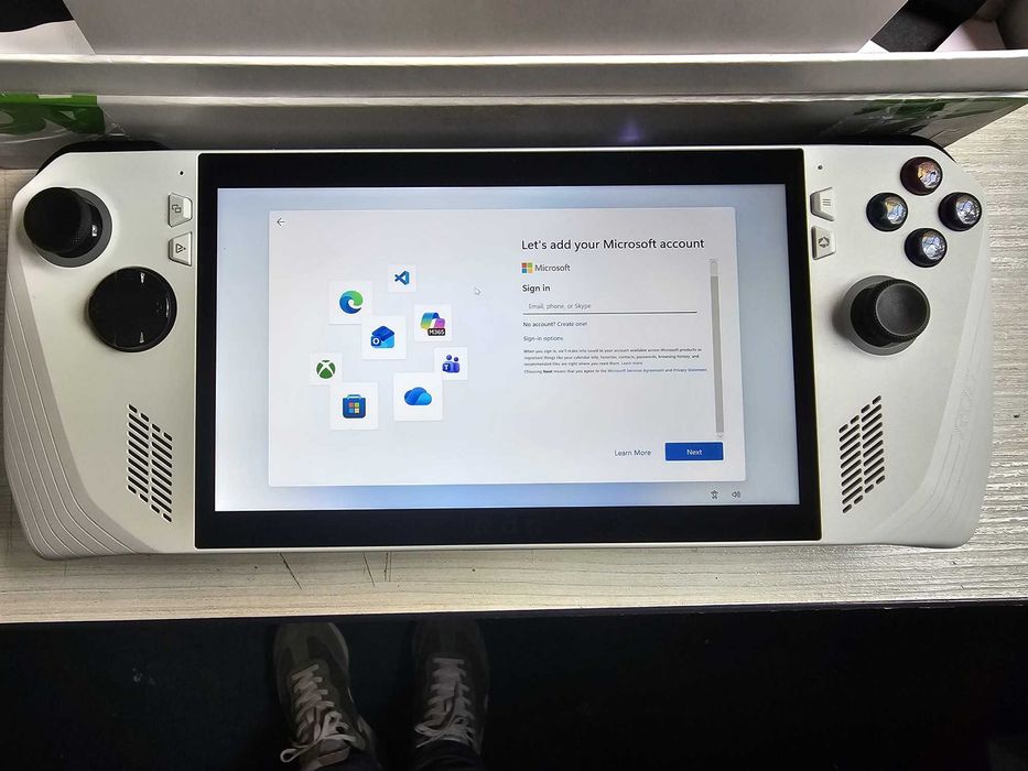 Consola ASUS ROG Ally Z1 Extreme 16GB 512GB