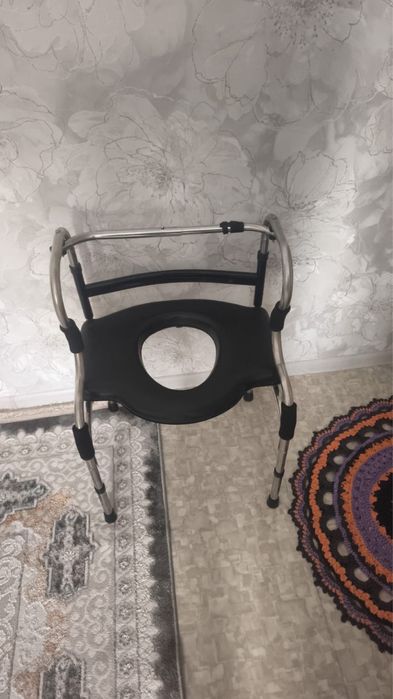 Кресло-туалет.