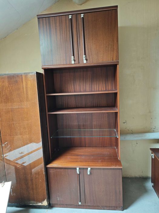 ПОДАРЯВАМ запазена секция