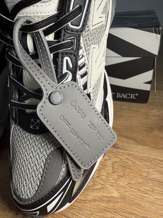 Off-White  Be Right Back MESH LIGHT