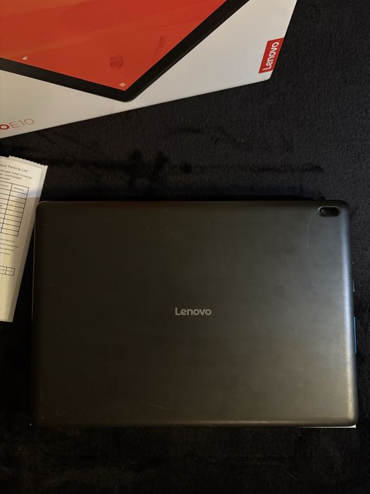Tableta Lenovo tabe E10