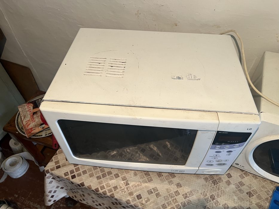 Продам микроволновку LG