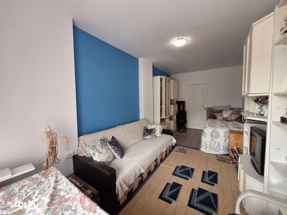 Apartament cu 3 camere, 62 mp, orientare sudica, balcon, zona Stejarul