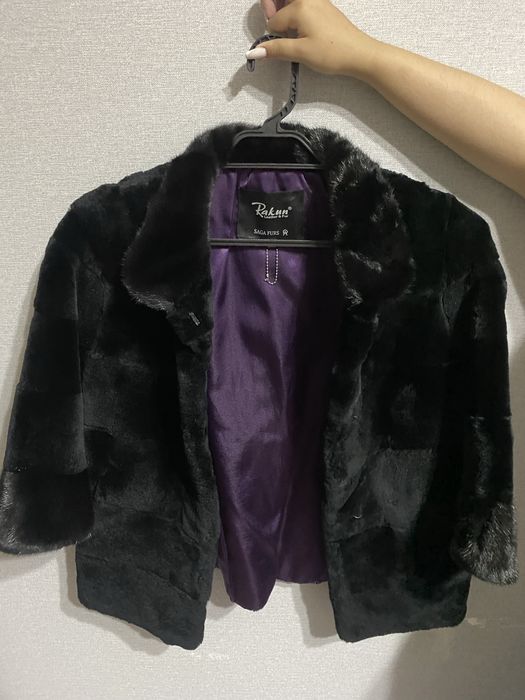 Продам верхнюю женскую одежду