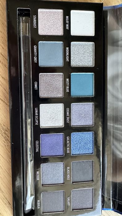 Set machiaj complet – palete Essence + Douglas + farduri lichide Lamel