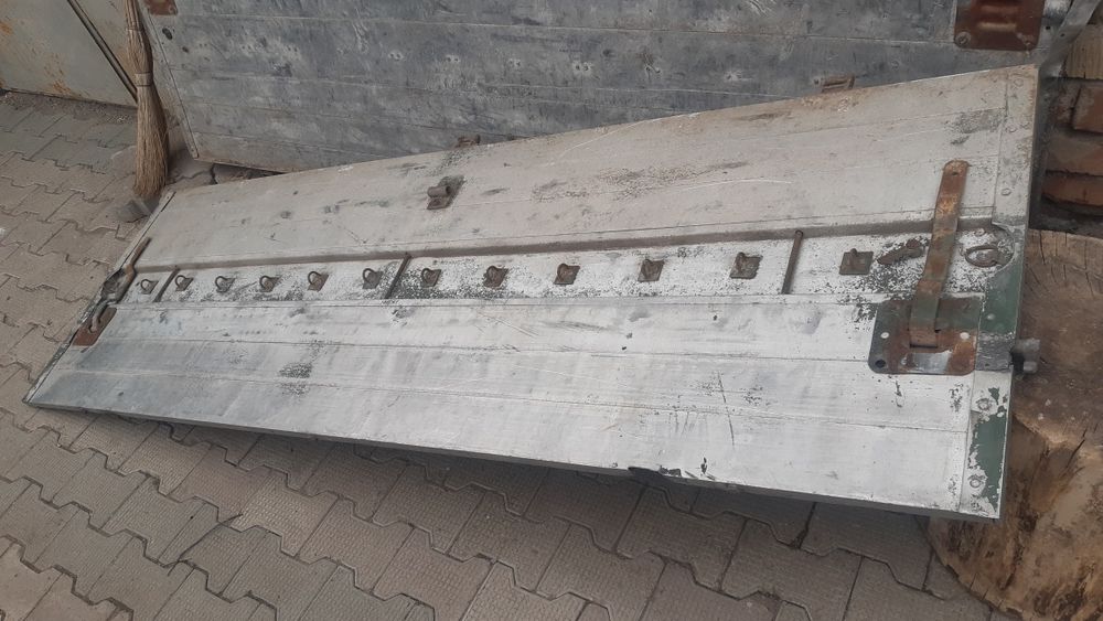 Запчасти борта от прицепа